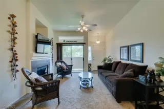 Photo #6: 2339859 Listing