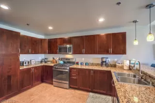 Photo #5: 2339868 Listing 