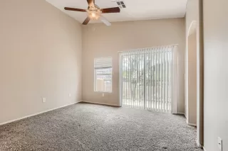 Photo #5: 2339875 Listing