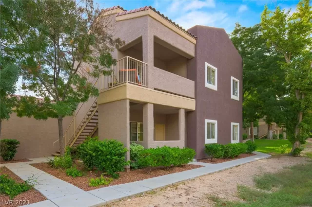 MLS: 2339879 Condo For Sale