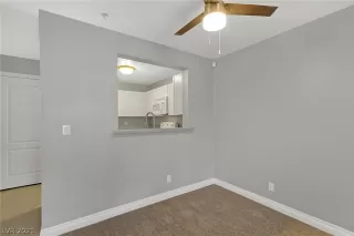 Photo #4: 2339916 Listing