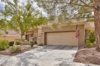 Photo #3: 2339919 Listing 