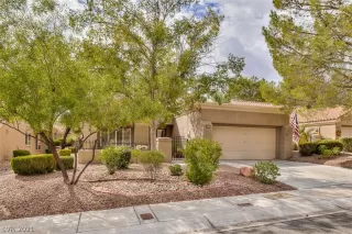 Photo #4: 2339919 Listing 