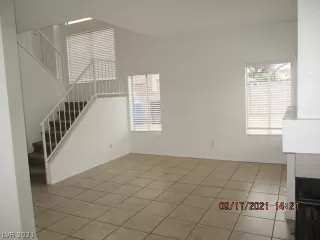 Photo #2: 2339941 Listing 