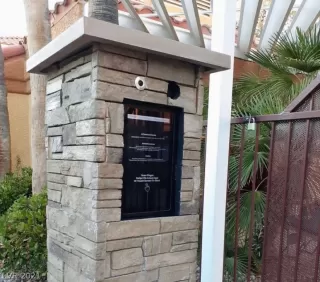 Photo #3: 2339945 Listing