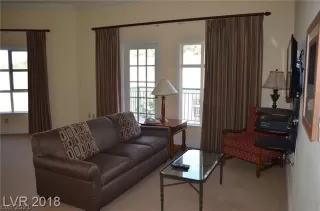 Photo #5: 2339954 Listing