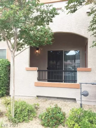 Photo #2: 2339986 Listing 