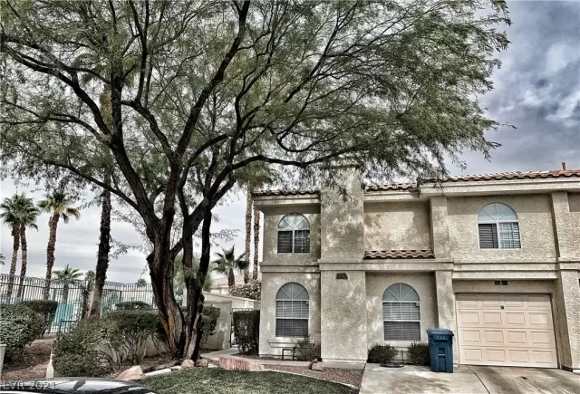 MLS: 2339987 Condo For Sale