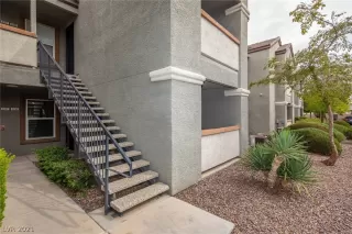 Photo #2: 2339989 Listing