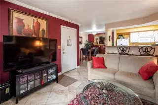 Photo #6: 2339989 Listing