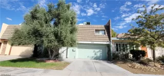 Photo #1: 2340098 Listing