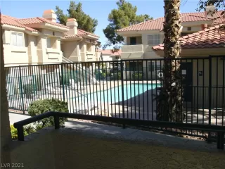 Photo #1: 2340121 Listing