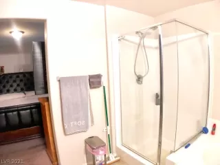 Photo #5: 2340131 Listing