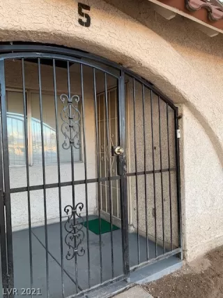 Photo #2: 2340155 Listing 