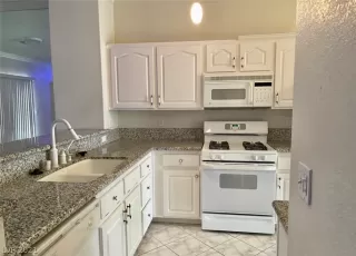Photo #1: 2340167 Listing
