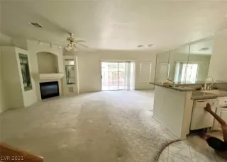 Photo #6: 2340167 Listing