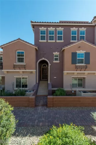 Photo #2: 2340173 Listing 