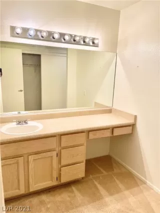 Photo #6: 2340203 Listing 