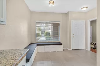 Photo #2: 2340206 Listing