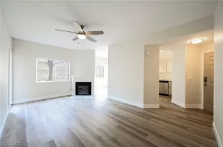 Photo #1: 2340299 Listing