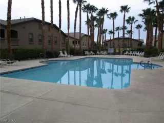 Photo #3: 2340320 Listing