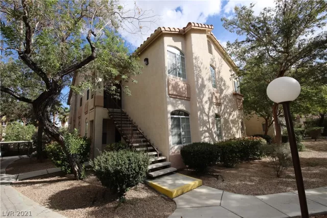 MLS: 2340324 Condo For Sale