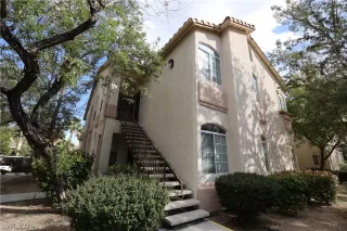 Photo #1: 2340324 Listing