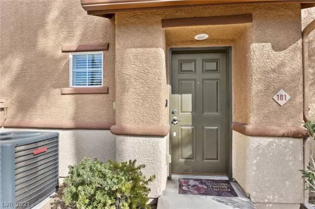 MLS: 2340331 Condo For Sale