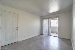 Photo #1: 2340356 Listing