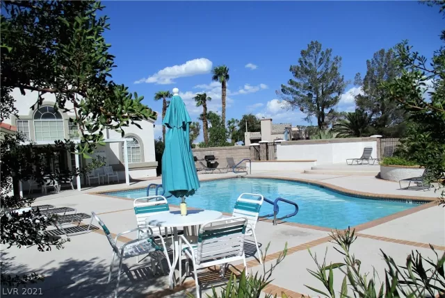 MLS: 2340391 Condo For Sale