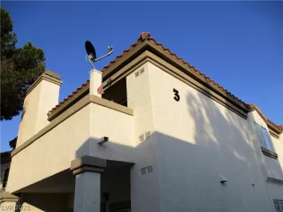 Photo #3: 2340391 Listing 