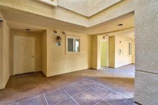 Photo #4: 2340392 Listing