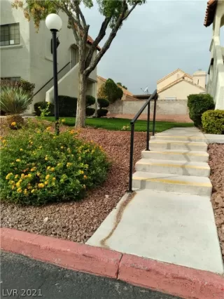 Photo #1: 2340416 Listing