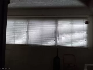 Photo #3: 2340416 Listing