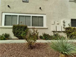 Photo #4: 2340416 Listing