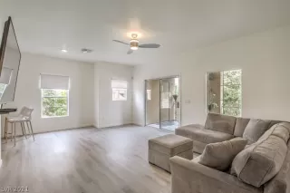 Photo #1: 2340444 Listing