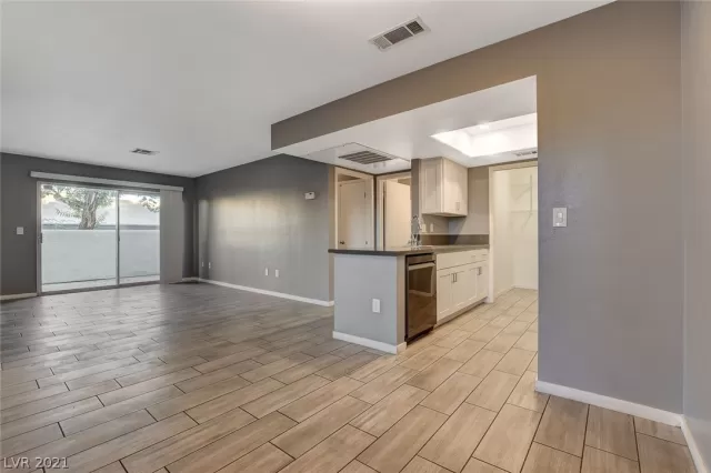 MLS: 2340462 Condo For Sale