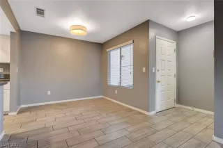 Photo #6: 2340462 Listing