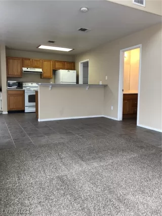 Photo #3: 2340464 Listing 