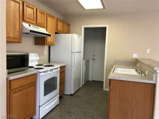 Photo #5: 2340464 Listing 