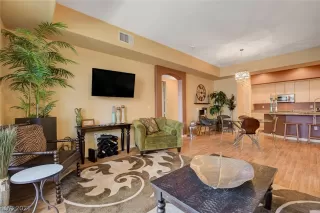 Photo #2: 2340481 Listing