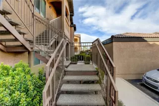 Photo #1: 2340485 Listing