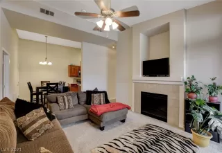 Photo #2: 2340485 Listing