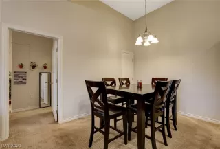 Photo #3: 2340485 Listing