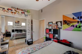 Photo #6: 2340485 Listing