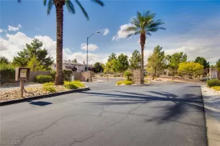 Photo #1: 2340486 Listing