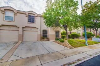 Photo #3: 2340486 Listing