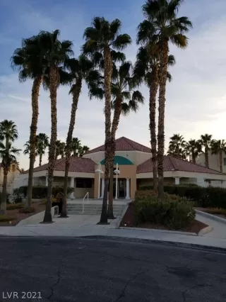 Photo #1: 2340498 Listing 