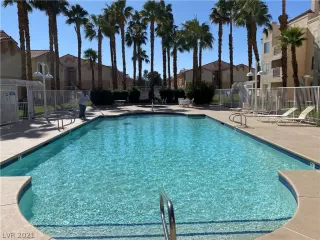 Photo #2: 2340498 Listing 