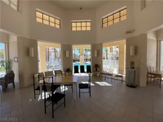 Photo #4: 2340498 Listing 